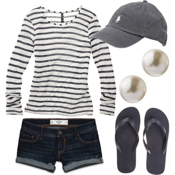 baseball game outfit idea for women 4