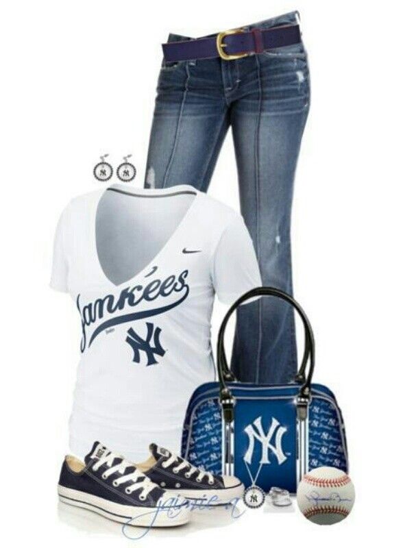 baseball game outfit idea for women 8