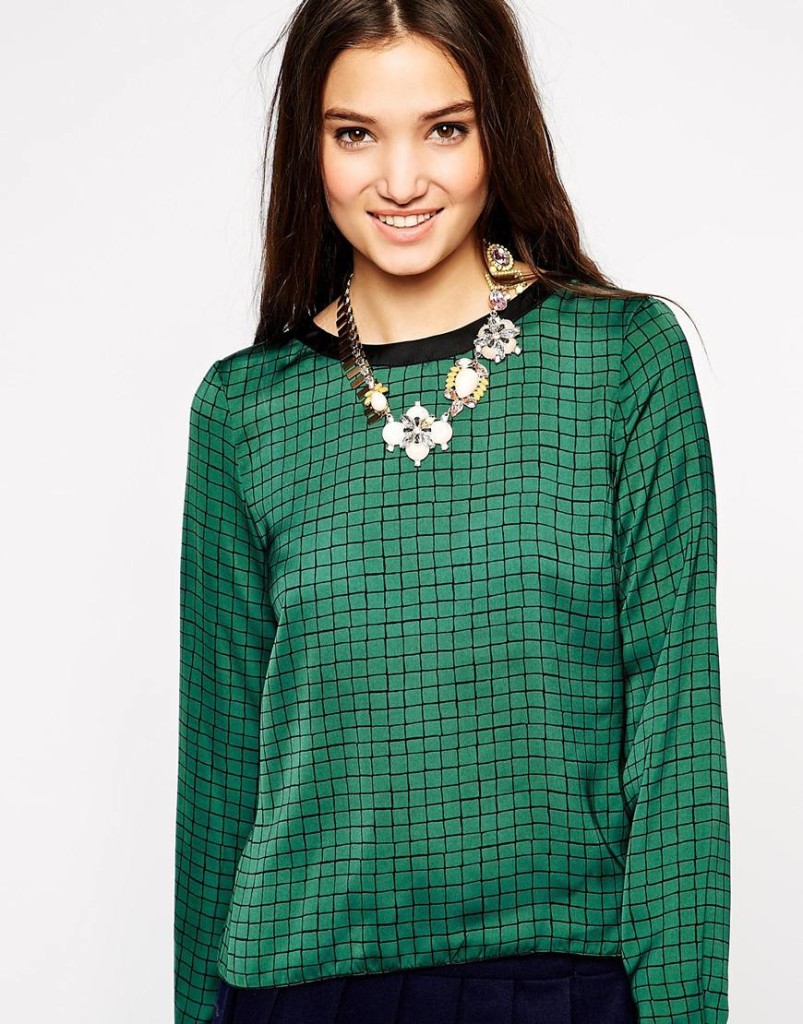 wardrobe closet essentials must haves 8