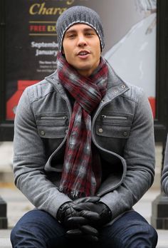 mens-scarf-outfit-ideas-10-with-beanie