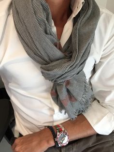 mens-scarf-outfit-ideas-17