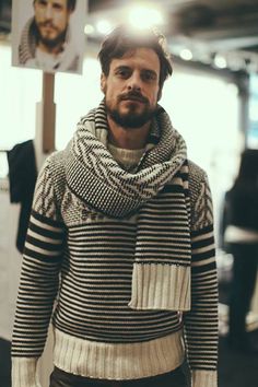 mens-scarf-outfit-ideas-31